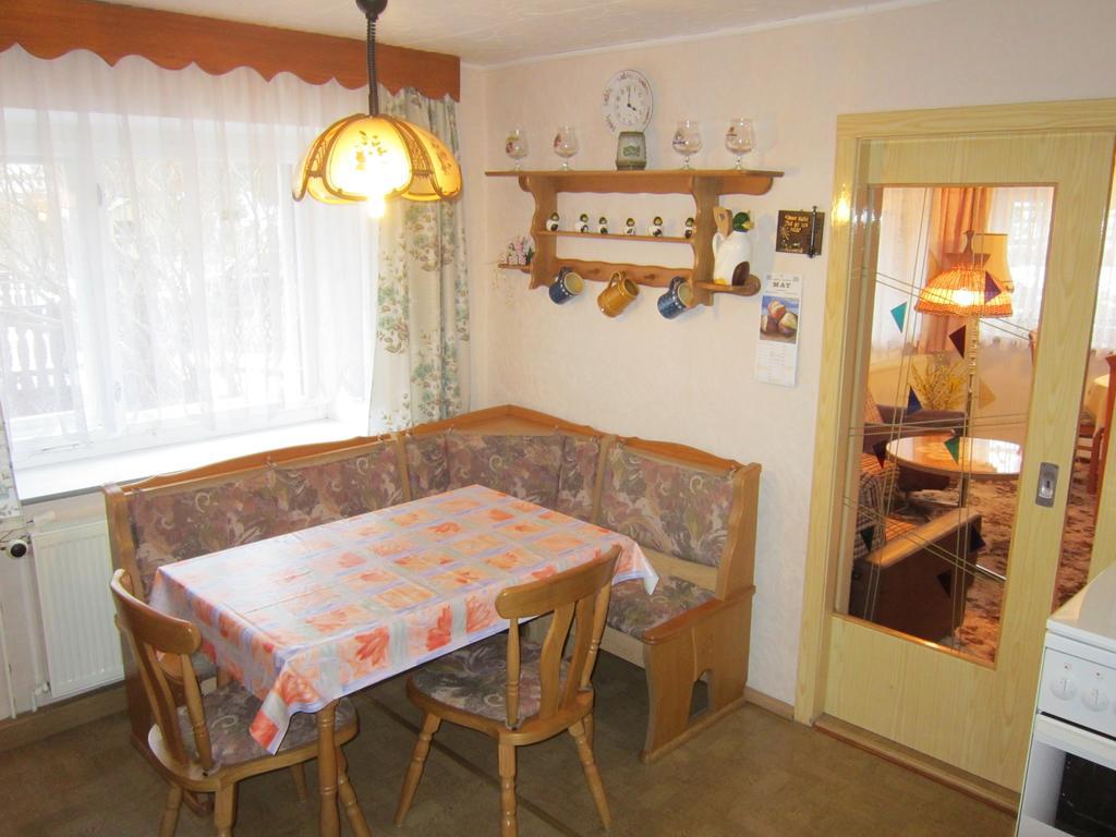 Haus Am Bach Arnsfeld Lägenhet Rum bild
