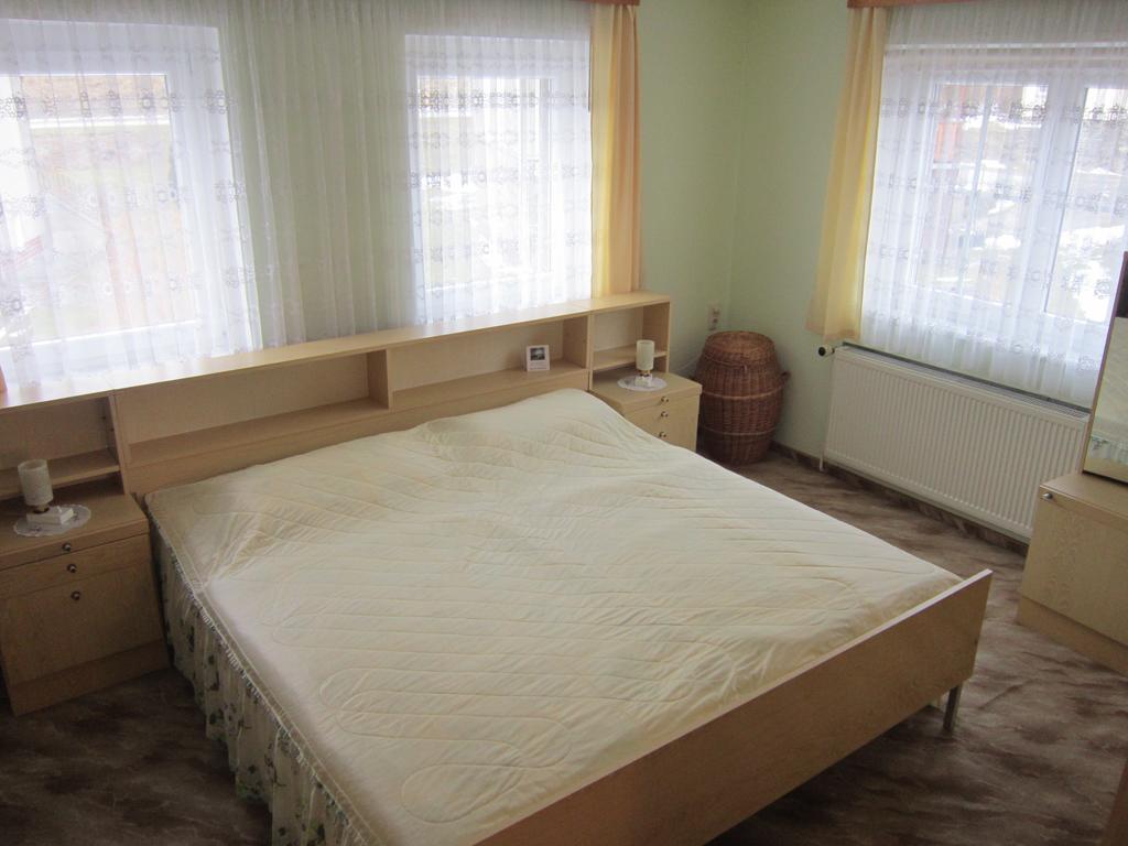 Haus Am Bach Arnsfeld Lägenhet Rum bild